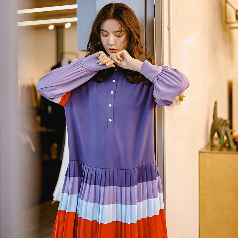 Женское плиссированное платье LANMREM весеннее комбинированное фиолетового цвета с