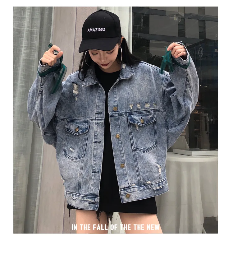 Женская джинсовая куртка с цветочной вышивкой летняя облегающая длинным рукавом