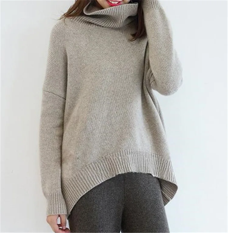 Женский кашемировый свитер однотонный с высоким воротником асимметричным