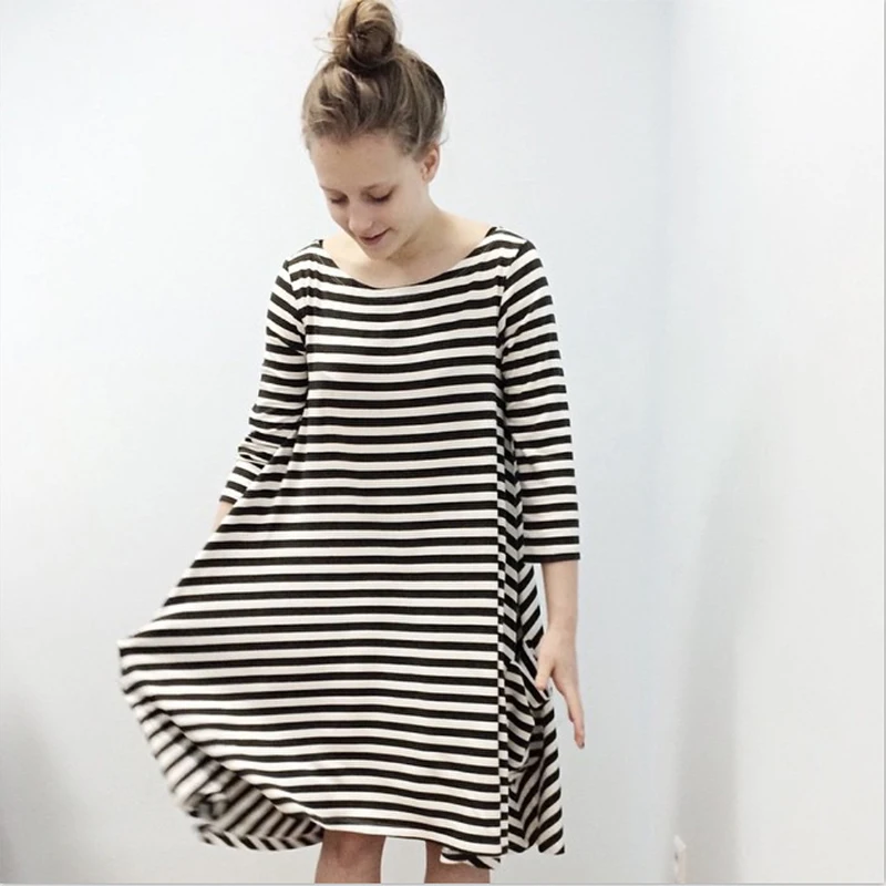 Платья в полоску для мамы и дочки одежда милые платья с карманами всей семьи