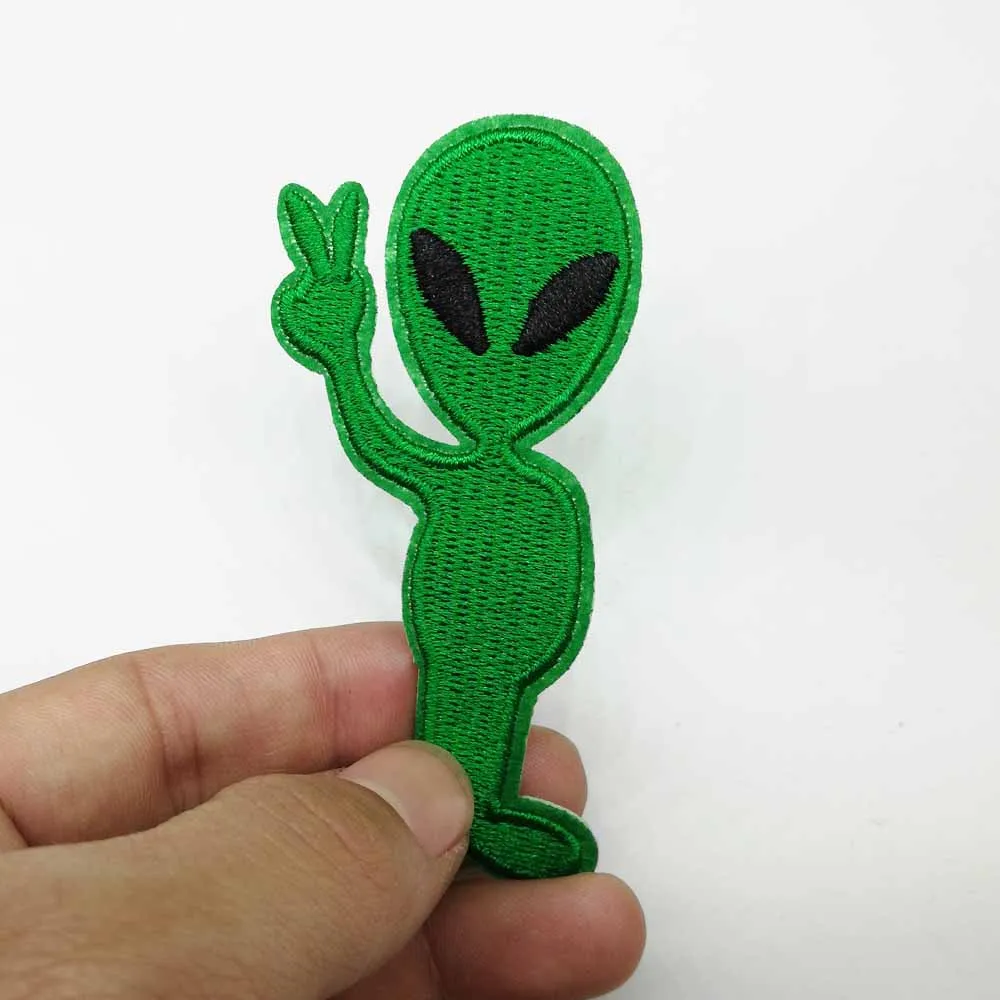 Мультяшные зеленые нашивки с инопланетянином утюгом вышитые для одежды наклейки