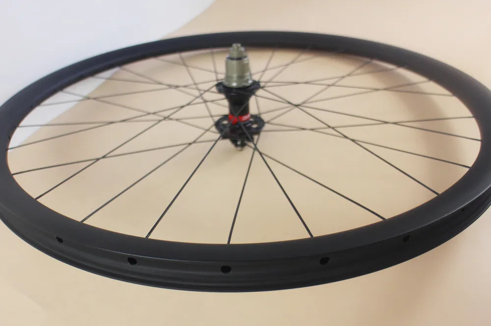 Колеса для горного велосипеда 29er 30x25 мм 74 Lefty XC комплект колес левостороннего 28/28h