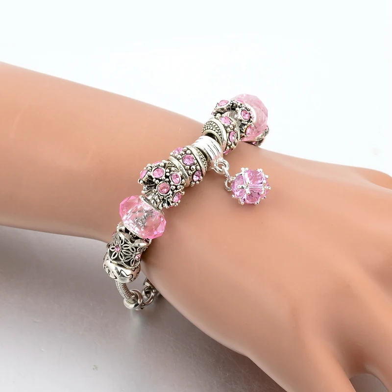 Женский серебряный браслет Szelam розового/синего/фиолетового цвета с подвесками