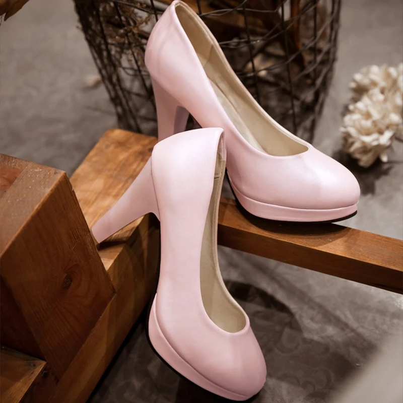 Туфли-лодочки Женские однотонные на платформе элегантные пикантные туфли