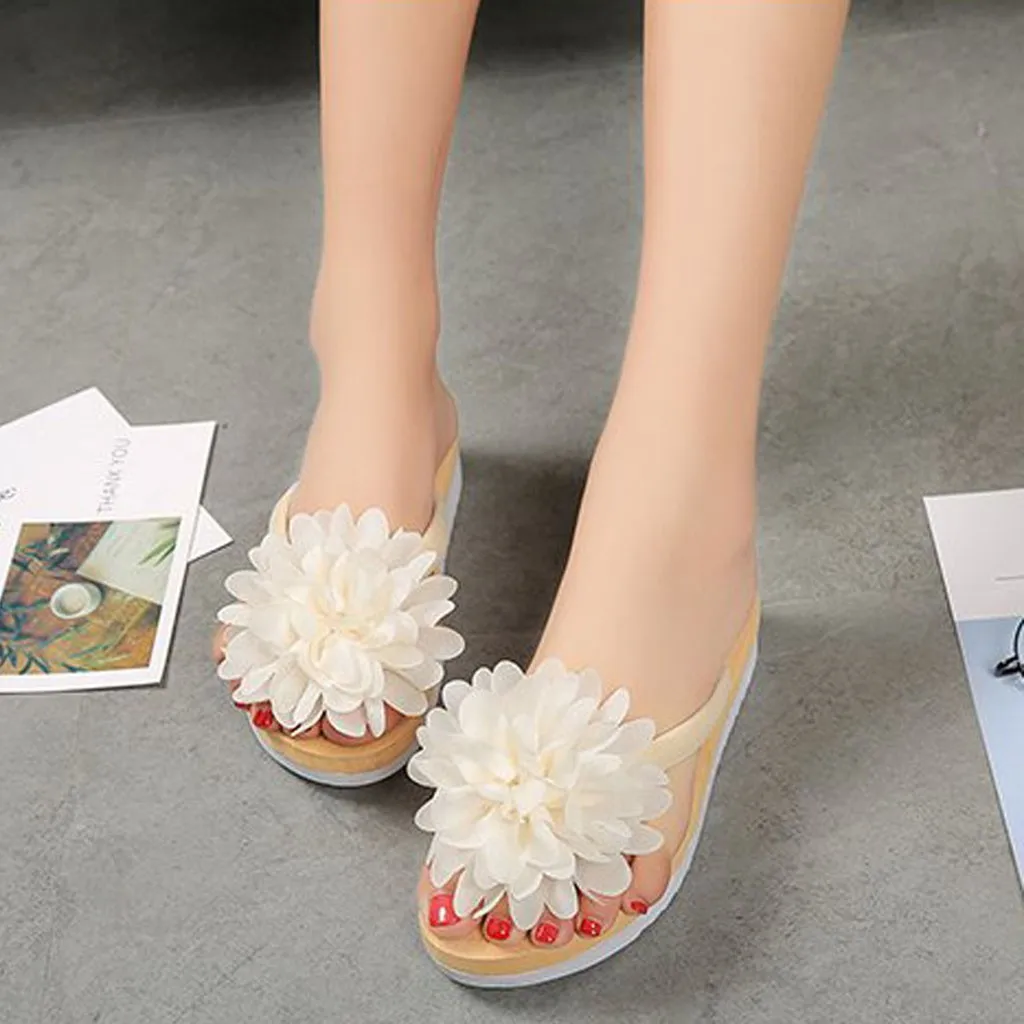Модные женские туфли летние сандалии тапочки на плоской подошве с цветочным