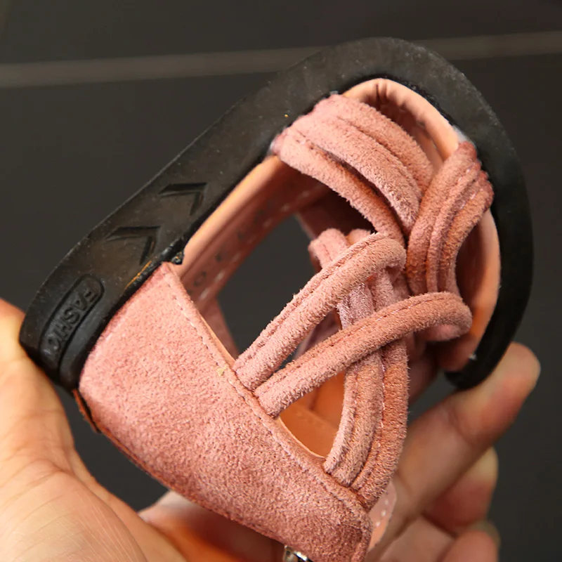 Лето 2018 сандалии для девочек в римском стиле принцессы туфли на плоской подошве