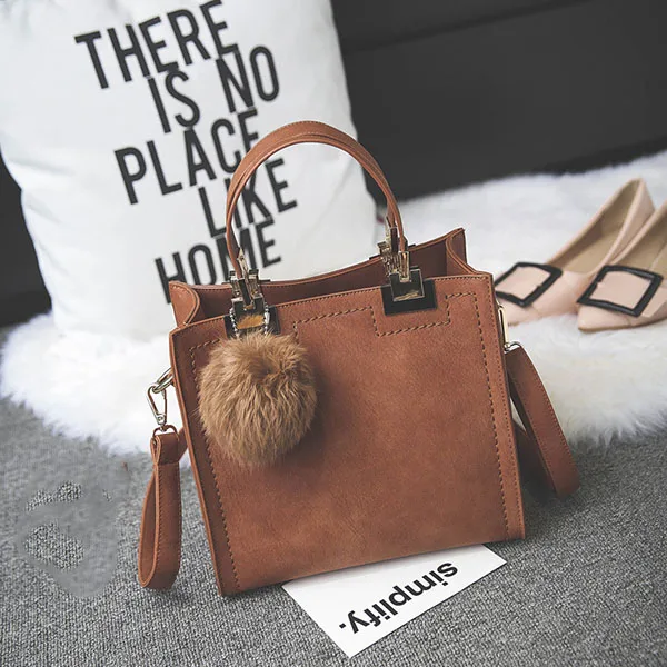 Brown Fur Hand Bag Модная женская кожаная сумка через плечо с подвеской в виде шарика для волос, женские сумки в ретро стиле, брендовые дизайнерские сумки-шопперы для женщин, сумки-мессенджеры - Цвет: Brown Fur Hand Bag