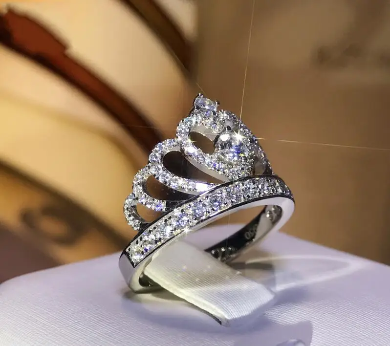 Кольцо женское из серебра 925 пробы с фианитами 5-10 размеров | Кольца