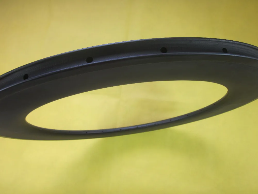 Дорожная фрикционная шина 700c 88 мм UD матовая с безальтовой тормозной дорожкой