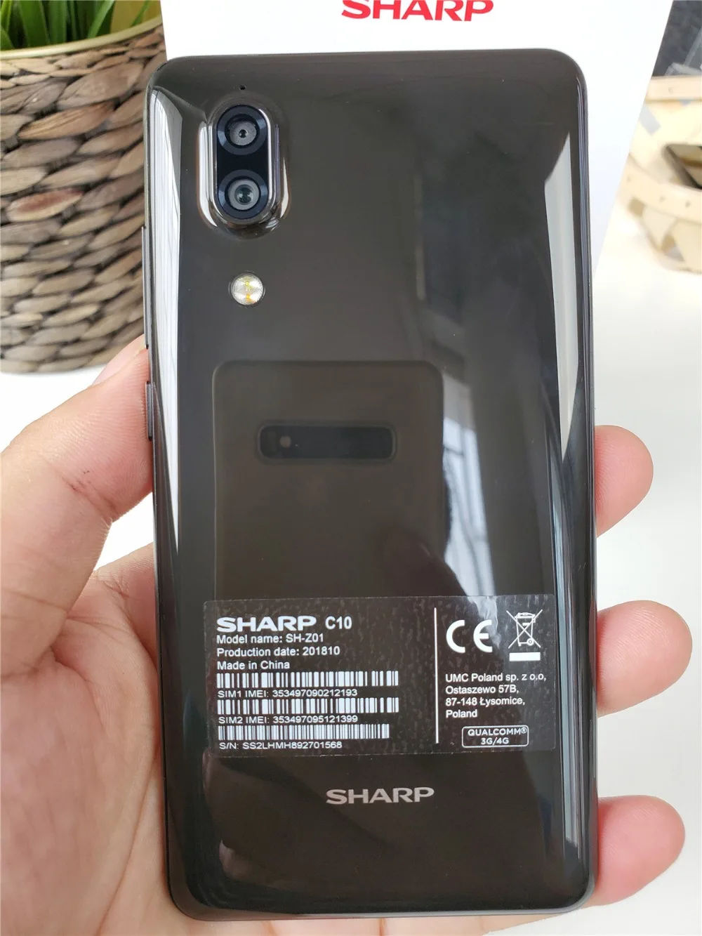 Смартфон SHARP AQUOS S2 C10 5,5 дюймов FHD+ SDM630 восьмиядерный 2,2 ггц 4 гб озу 64 гб пзу 2700 мач 4G FDD_LTE