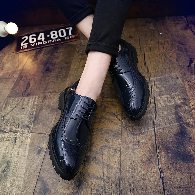 2019 Bullock Glossy Men Flats Shoes Summer Breathable Casual Carved Lacquered Lace Up Leather Size 38-43 | Обувь