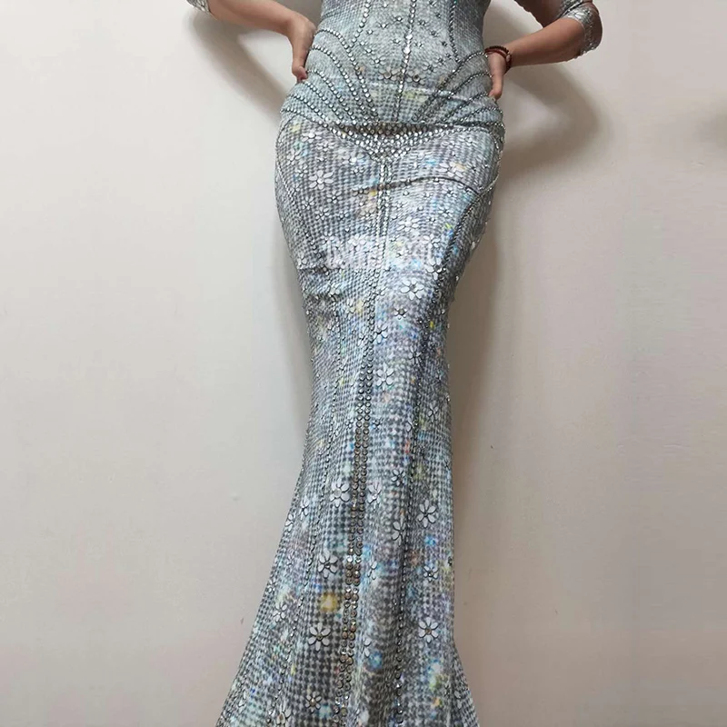 

Glittering silver diamond spandex dress birthday celebration party banquet evening concert ball singer costume