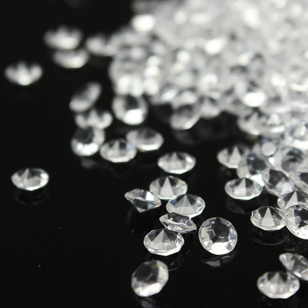 

Free Shipping 4.5mm 10000 pcs Gorgeous Acrylic Crystal Clear Diamond Confetti Wedding Decoration Supplies Table Scatter