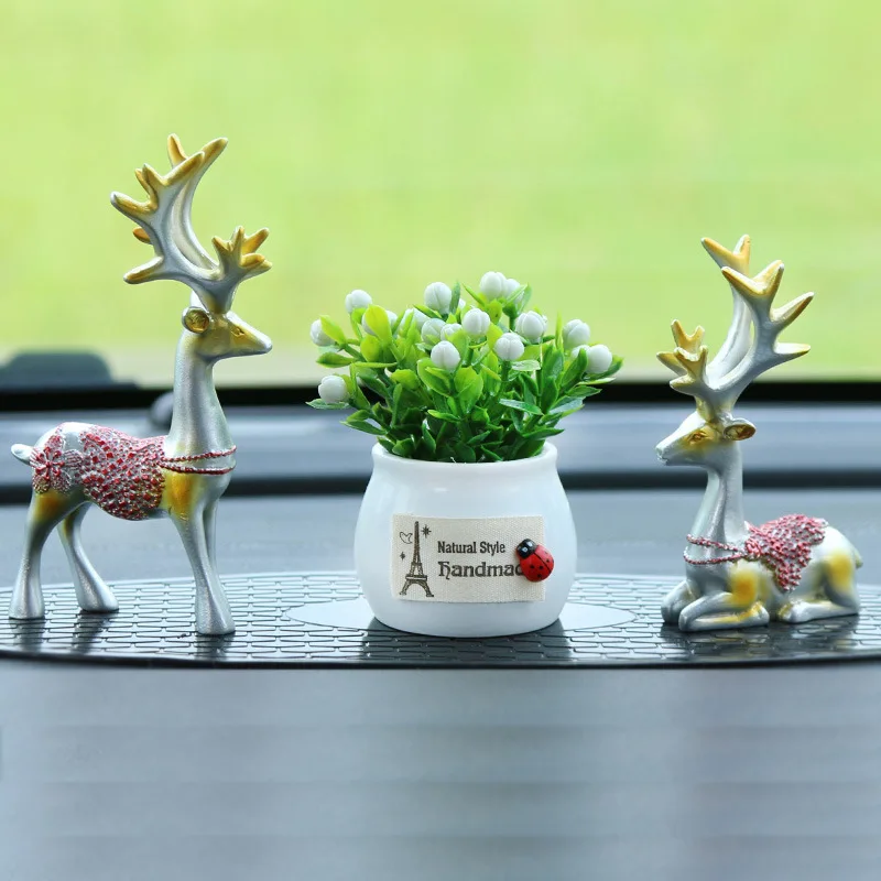 Нил милый автомобиль Смола салона автомобиля игрушки для приборной панели Олень