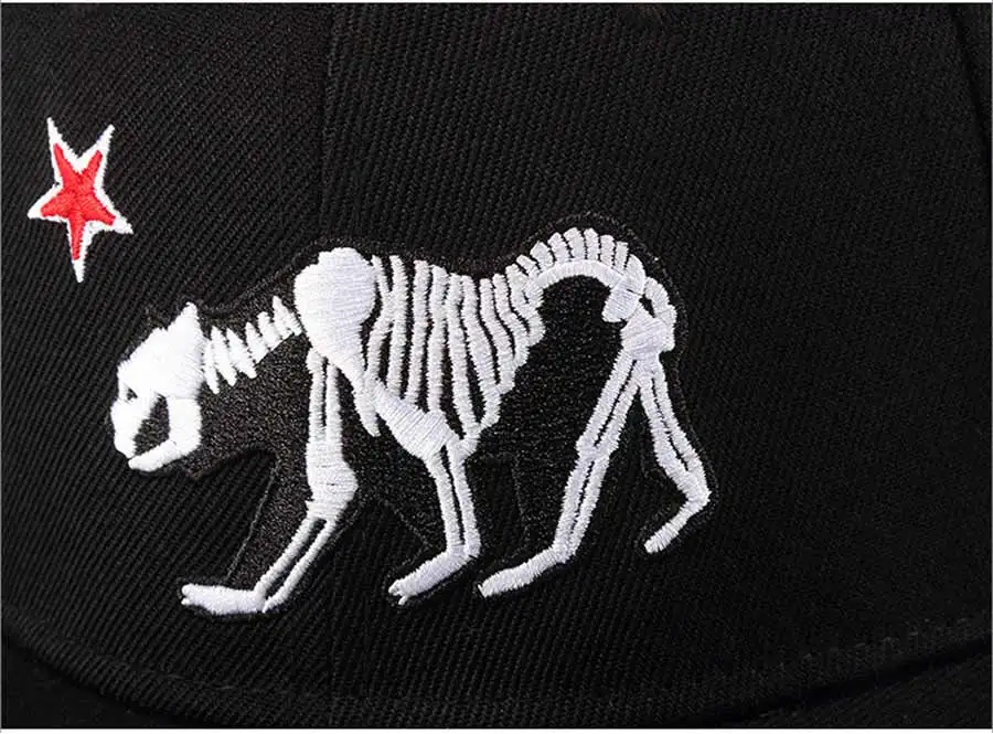 3D Волк Вышитые snapback Череп Черный Красный звезда для мужчин и женщин плоские
