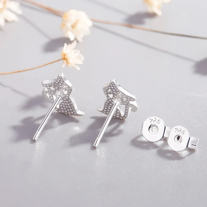 Женские гипоаллергенные серьги-гвоздики в виде кошки из стерлингового серебра 925