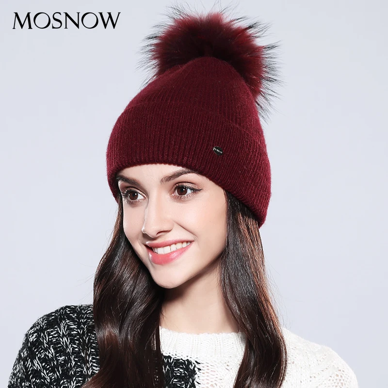 Зимние шапки для женщин элегантные осенне зимние 2019 енот мех помпоны шерсть