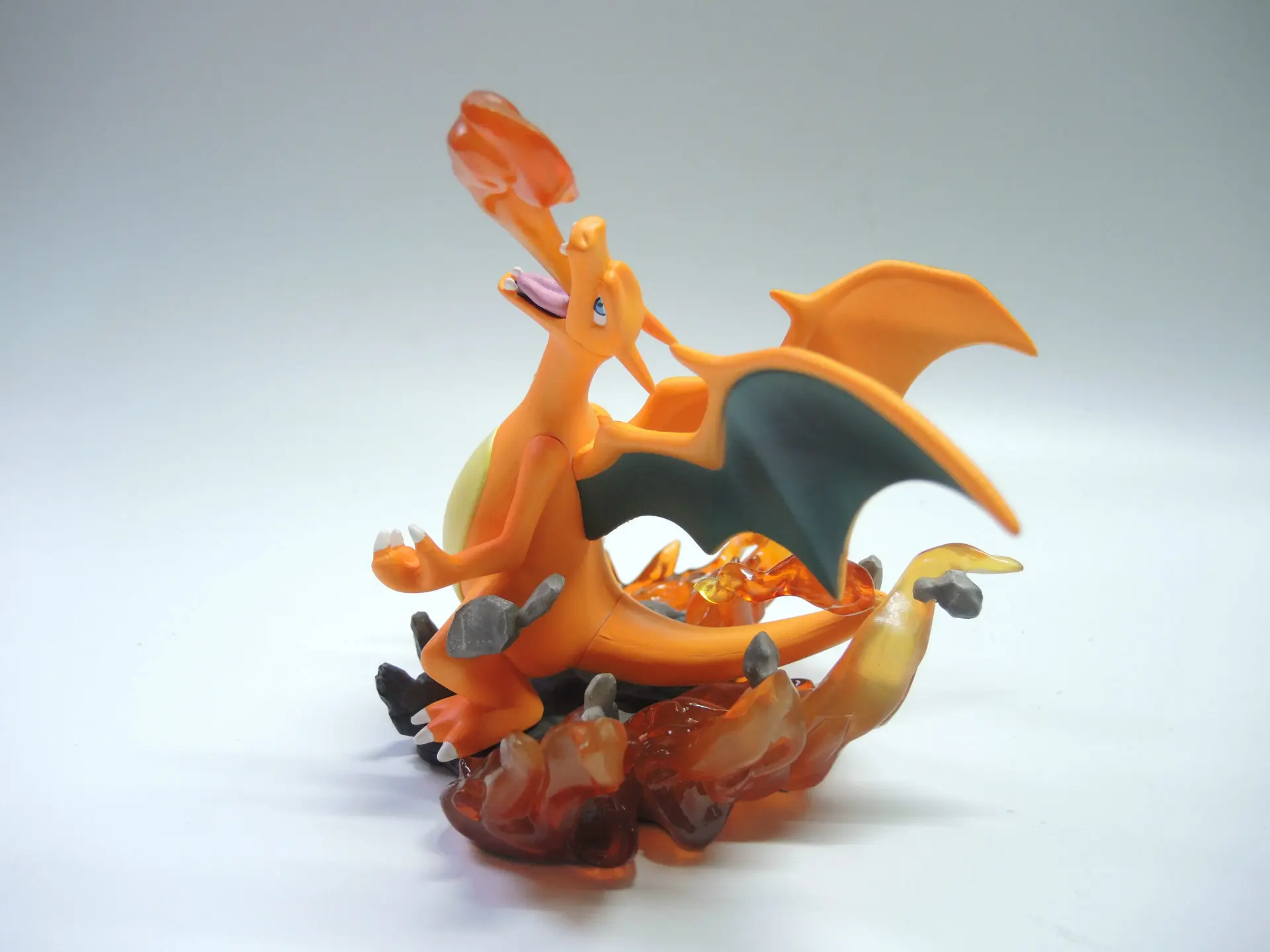 Новые горячие 15 см Charizard Покемон Пикачу коллекционеры Фигурки игрушки Рождественский подарок куклы игрушки для детей