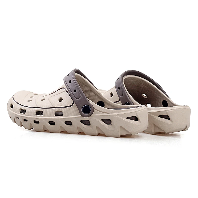 Summer Water Shoes Men Hollow Aqua Shoes Swimming Light Slippers Barefoot Shoes Men Clogs Beach Sea Fishing Sandals for Man