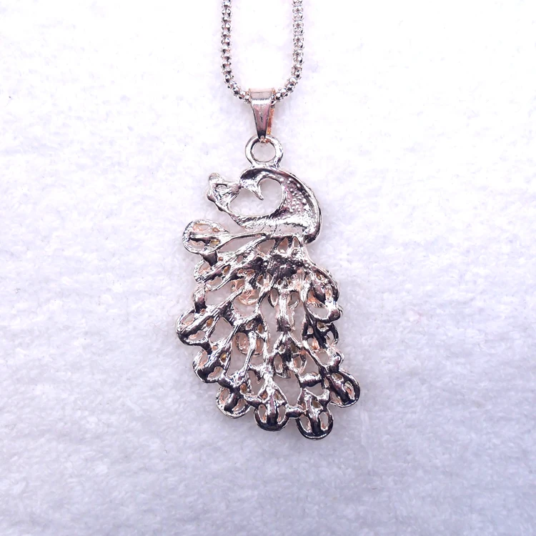 Бесплатная доставка! Винтажное ожерелье из сплава с золотыми стразами и павлином