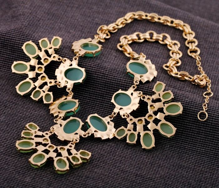 Женское короткое ожерелье с зелёным камнем|necklace seahorse|necklace goldnecklace bra |