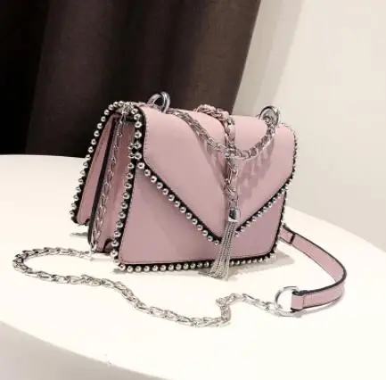 Pink LUCDO модная Роскошная Маленькая женская сумка из высококачественной кожи с заклепками и цепочкой, дизайнерская сумка через плечо - Цвет: Pink