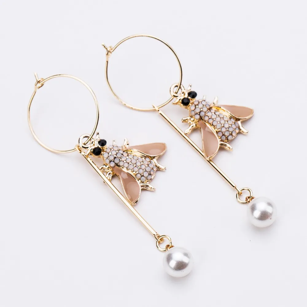 Nihaojewelry Romantic Lovely Bee Pendant Earrings Pearl Long Metal Circle for Women Fashion Accessories | Украшения и аксессуары