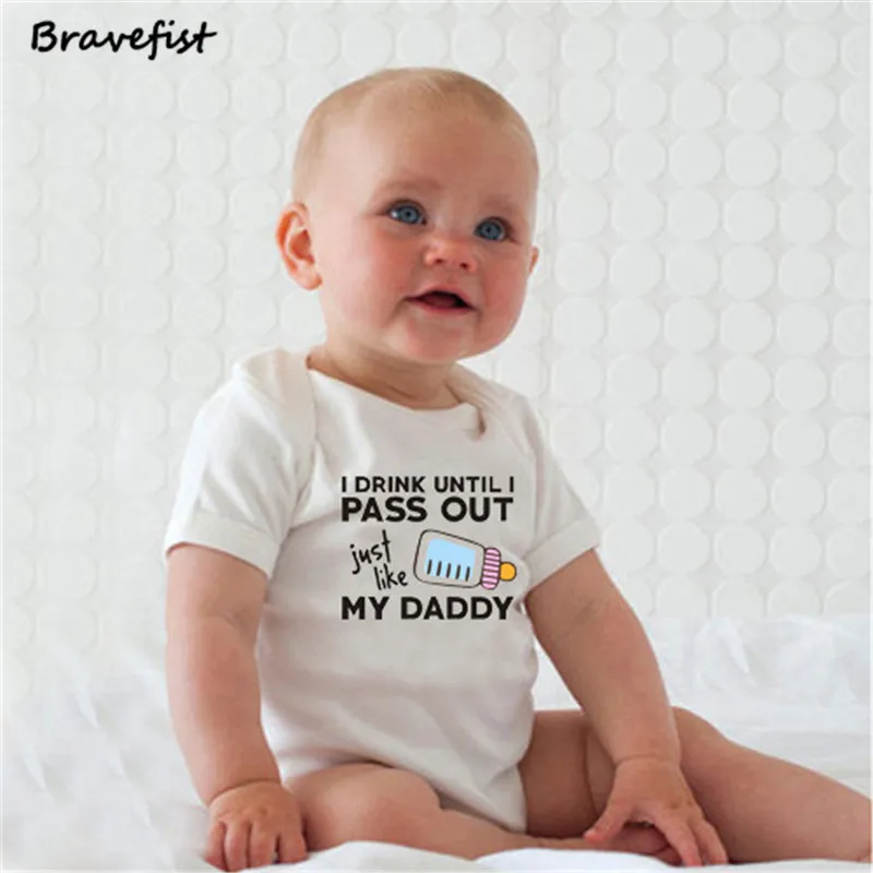 Летние Боди белый Ребенка Onesie Pass Out с надписью My Daddy буквенным принтом короткий