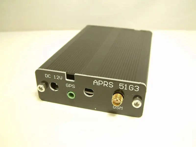 Мобильный шлюз APRS 51G3 GPRS запускает встроенный модуль UV Interphone для поддержки двойных сервера