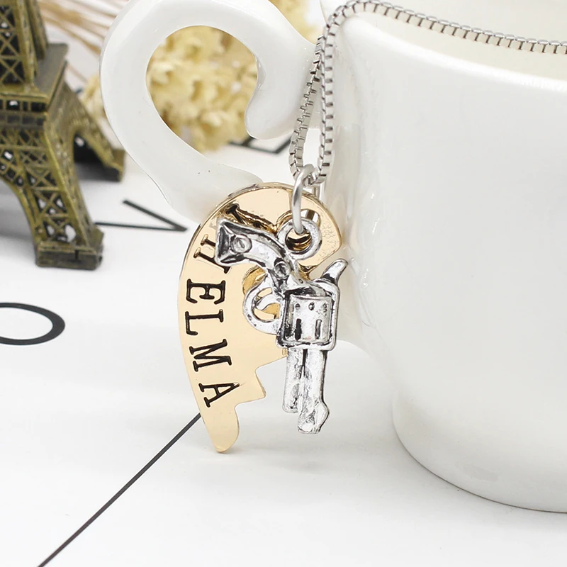 

Hot Movie THELMA LOUISE Gun Necklaces & Pendants 2Pcs Creative Heart Pistol Guns Choker Necklaces Friendship Jewelry Gifts Colar