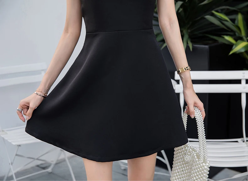 

Black dress 2019 new summer temperament sleeveless halter was thin sexy female summer dress A158