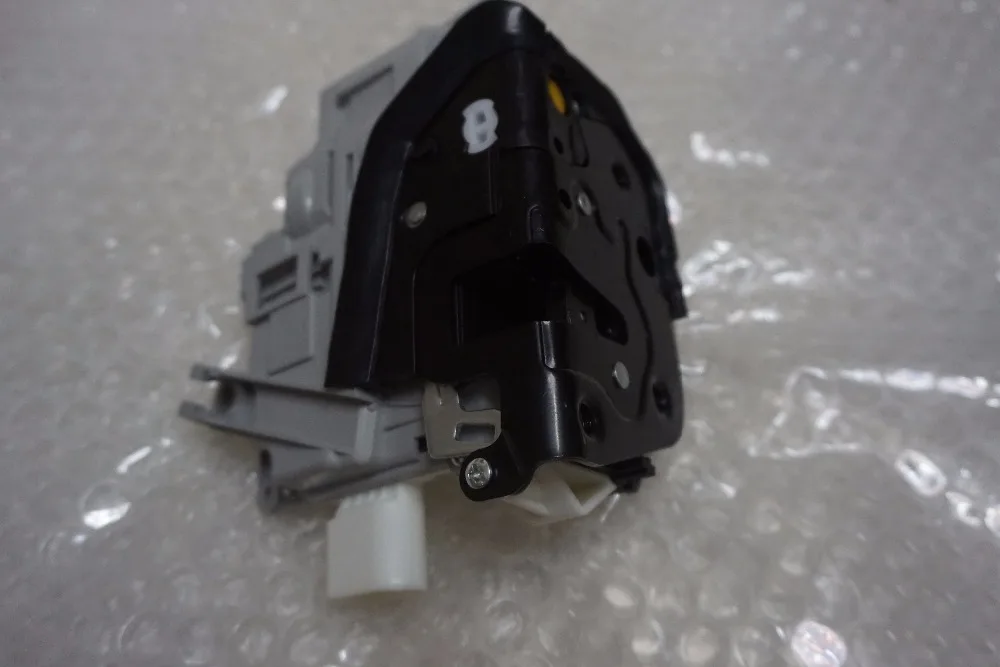 Бесплатная доставка для замка передней правой двери Audi A3/S3 A6/S6 C6 A8/S8 R8 RS3 RS6 8p Seat Exeo 4F1837016.