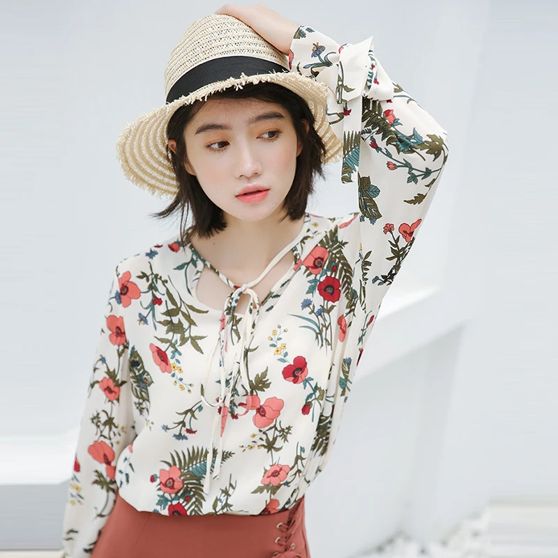 Dioufond Floral Print Shirt Bow Chiffon Blouse Women Petal Sleeve Blouses Casual V-Neck Blusas Clothing Fashion New 2017 |