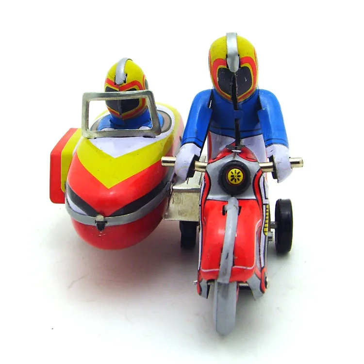 Старинные игрушки из олова с памятью детства в стиле ретро заводные