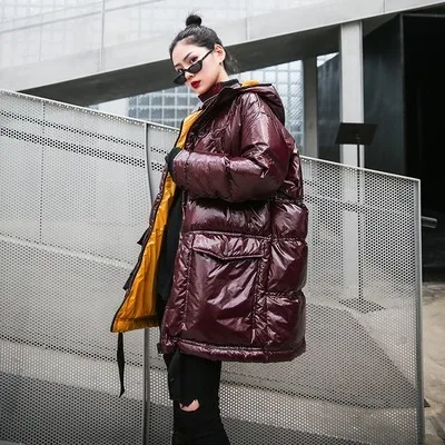 Dark red ZURICHOUSE более размера d зимняя куртка Женская Длинная с капюшоном свободная плотная теплая Глянцевая пуховая стеганая куртка для женщин размера плюс женская парка - Цвет: Dark red