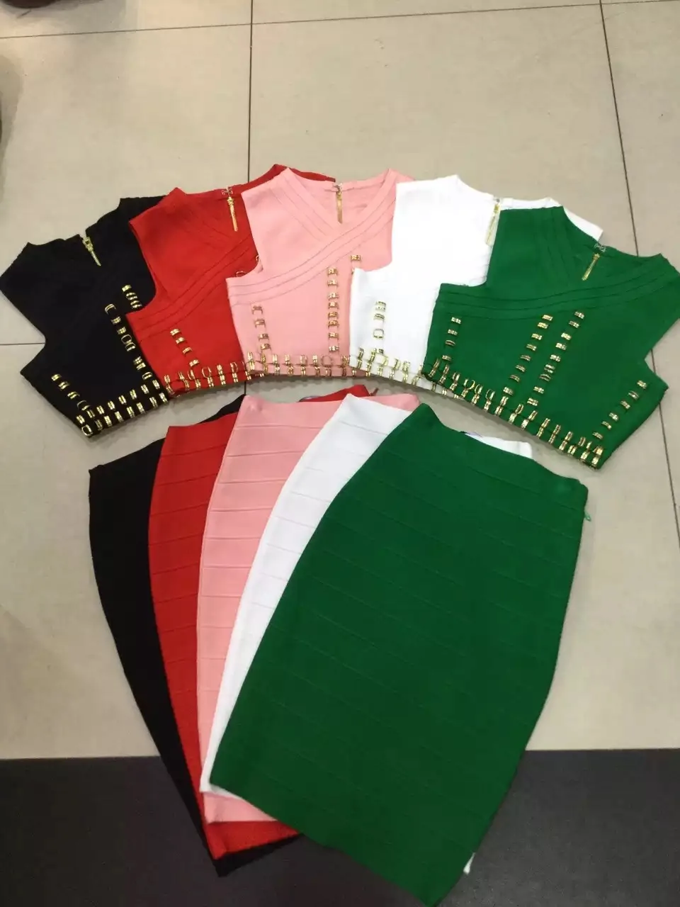 Высокое качество шипованных Двух Частей Бандажное платье 2016 новое телесного