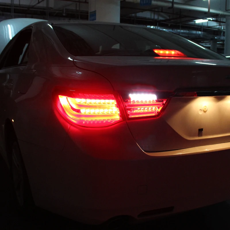 Taillight Assembly for Toyota Reiz Mark X LED running light brake turn signal |