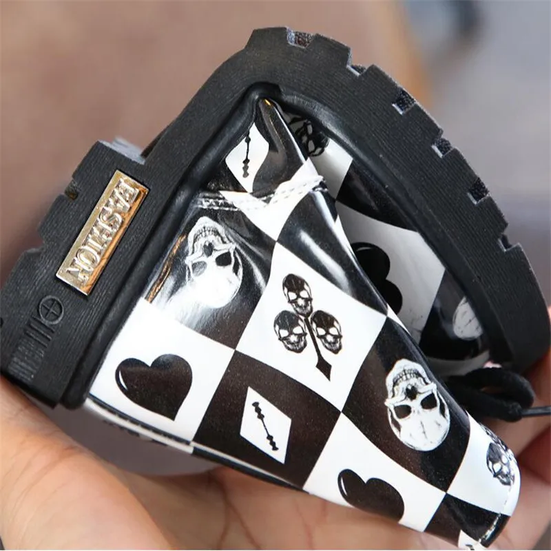 Детские ботинки мартенс для мальчиков и девочек Черный белый цвета сетки Сердца