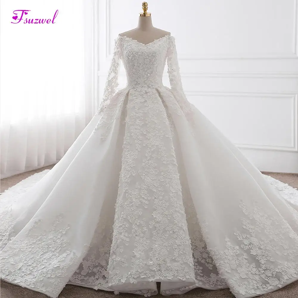 

Glamorous Appliques Chapel Train Ball Gown Wedding Dress 2022 Fashion Sweetheart Neck Long Sleeve Bridal Dress Vestido de Noiva