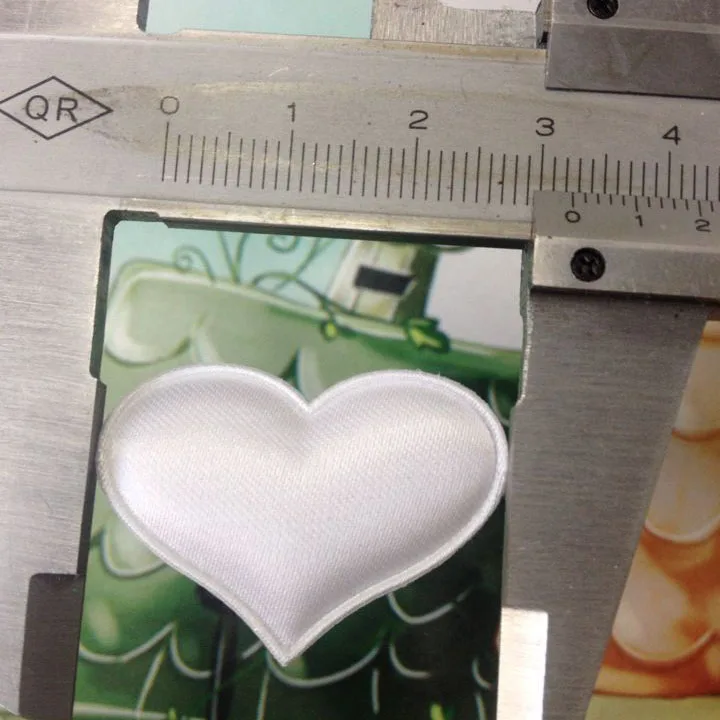 

cheap ! 100pcs Fabric Heart dia 3.5x3.5cm / 2.1x1.5cm Wedding Party Confetti Table Decoration birthday party Decorative Supplies