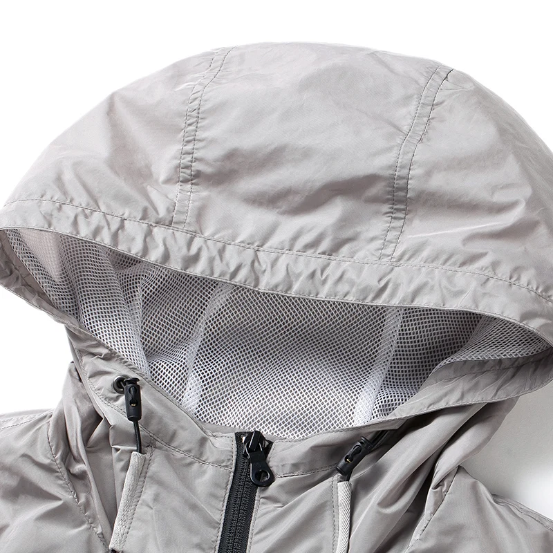 Мужская спортивная куртка с капюшоном Markless серебристо серая водонепроницаемая