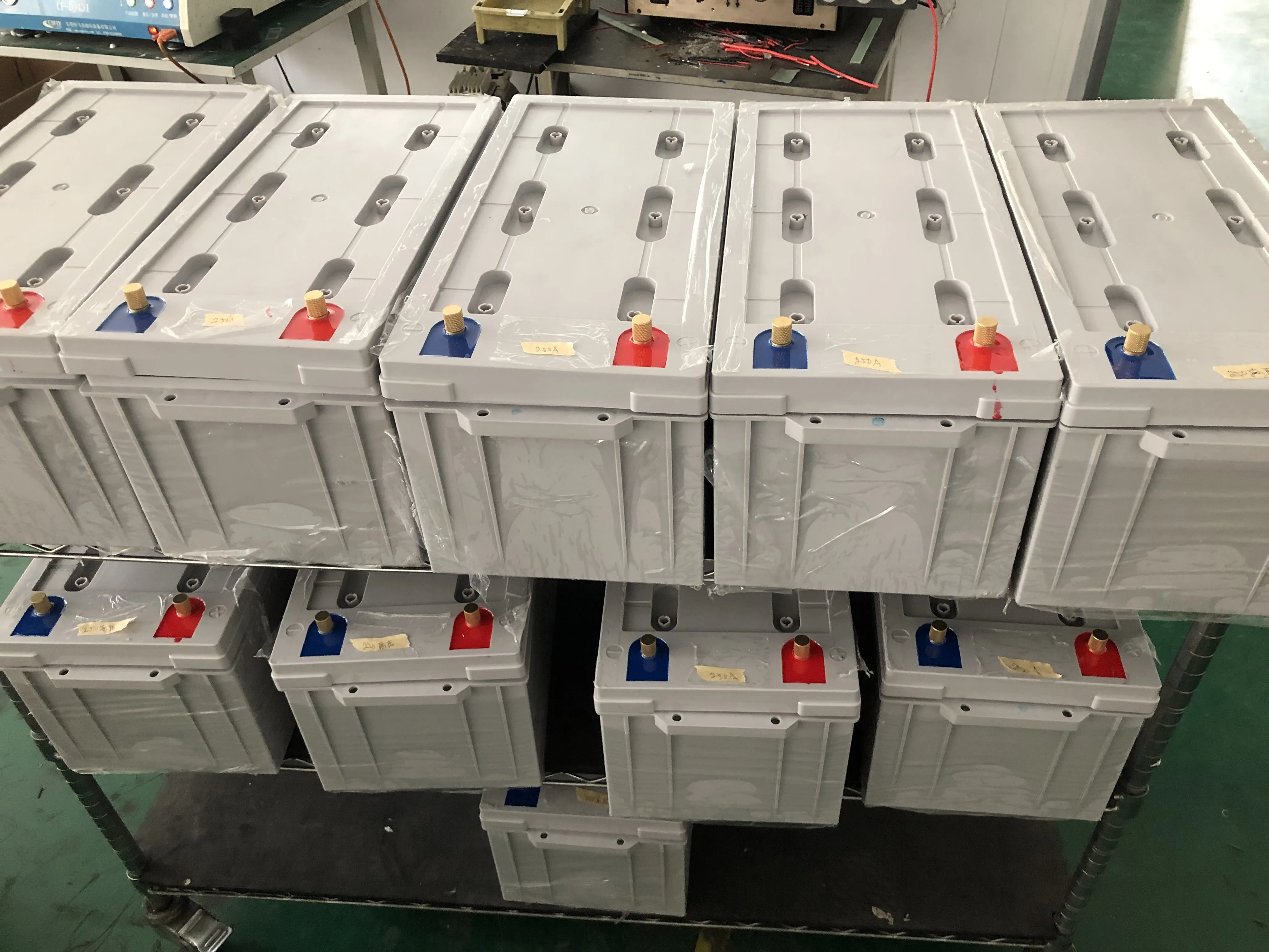 OEM 12V 200AH LifePo4 батарея с BMS глубокого цикла бесплатное обслуживание принимаем серии получить 24V 36V 48V для системы хранения солнечной энергии