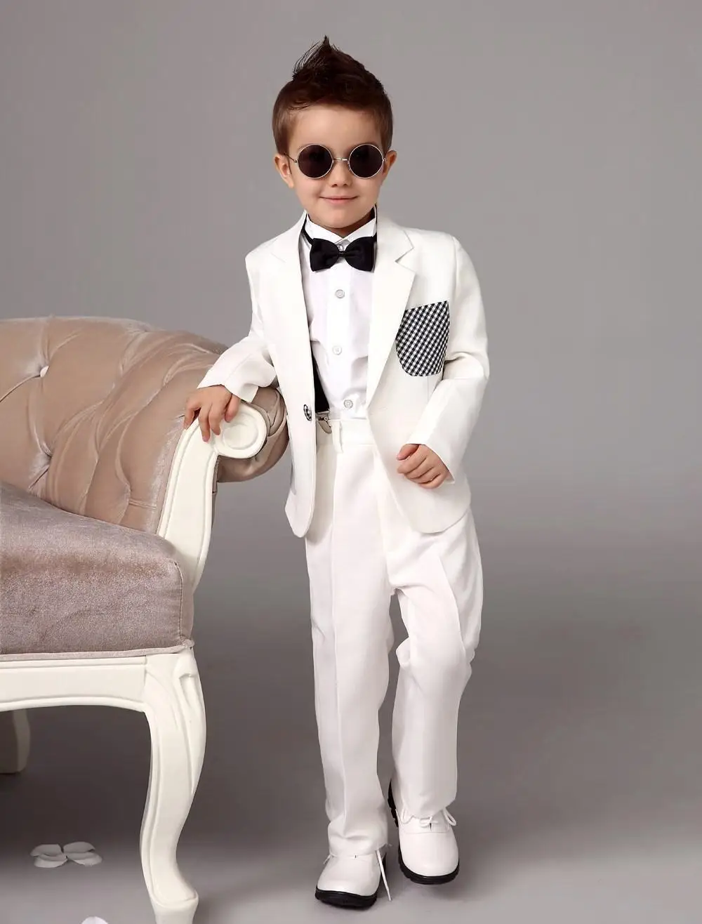 white Ring Bearer Suits trend Boys Tuxedo With Black Bow Tie kids formal dress boys suits fashion kids suits/Boy's Wear Suit