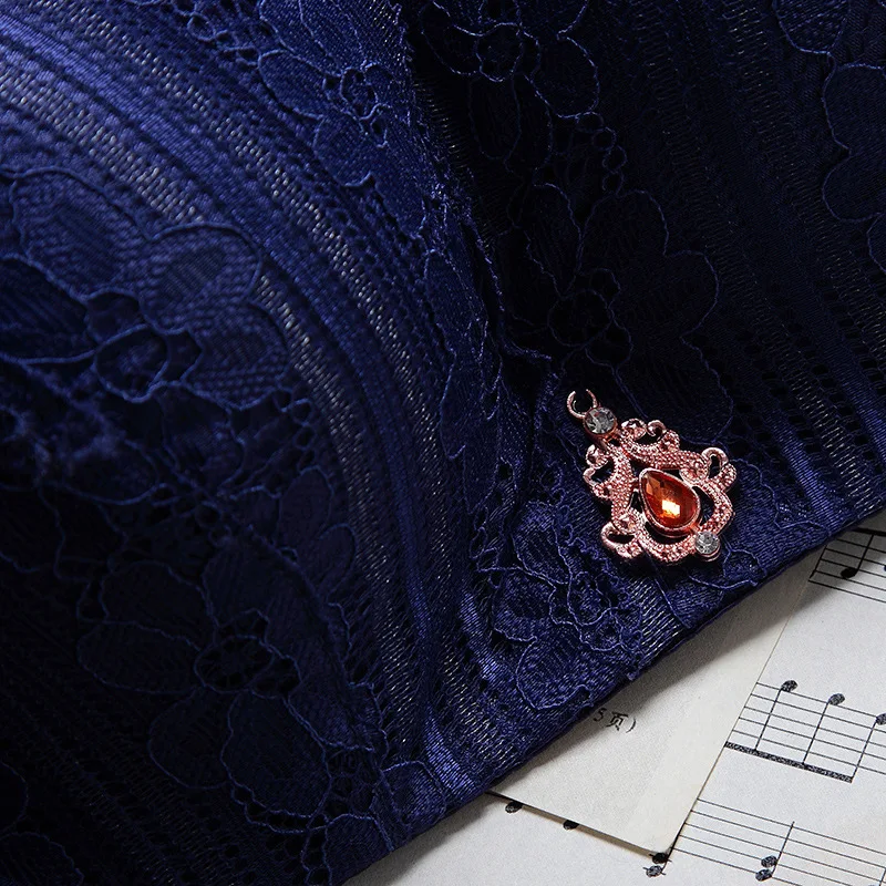 Комплект кружевных бюстгальтеров и трусиков сексуальное женское белье комплект