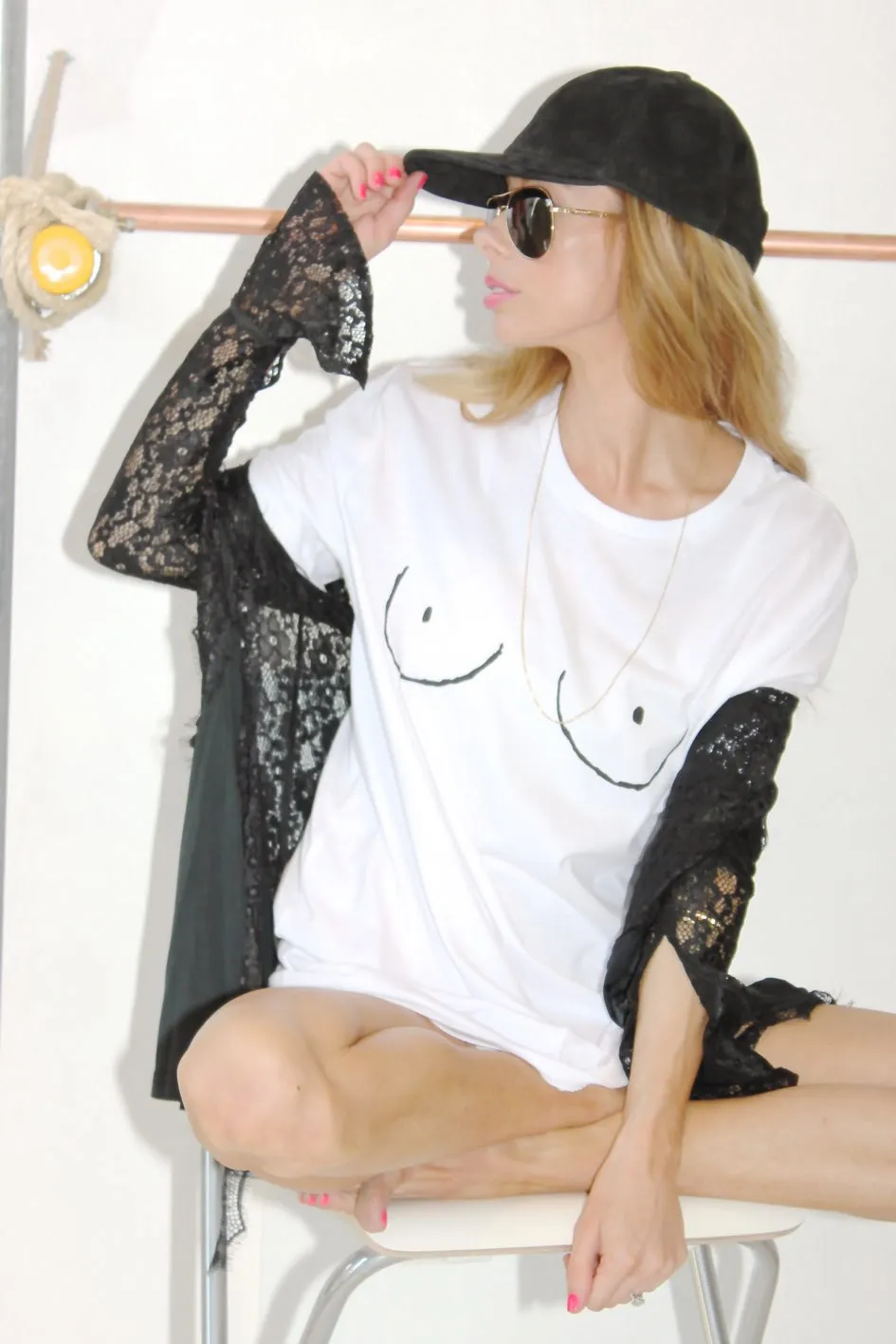 2017 смешной принт поддельные большой груди бюстгальтер Футболка Летний стиль