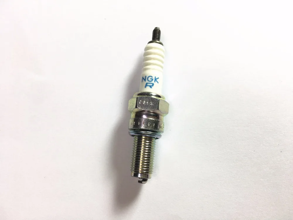 Свеча зажигания CR8E для Benelli Stels BN251 TNT25 BN302 TNT300 BN600 TNT600 TRK502 Keeway RK6 / BN TNT 25 251 300 302 600|cr8e