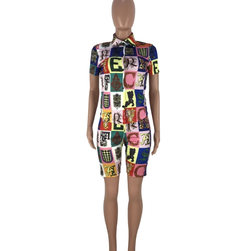 Комплект одежды из двух предметов в клетку с буквенным принтом и рисунком