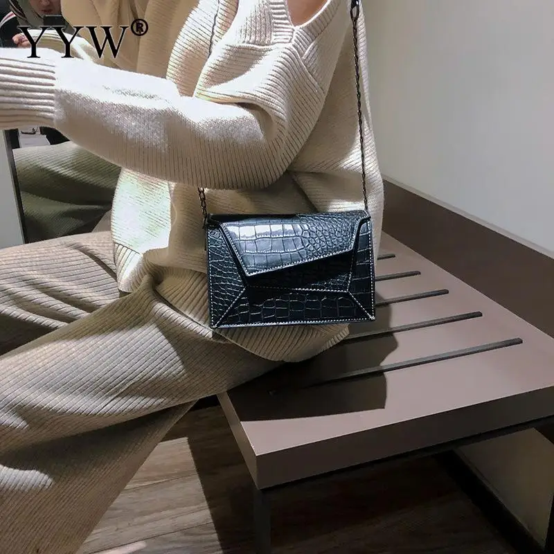 

Lightweight Shoulder Bags For Women 2019 Elegant Crossbody Bag With Chain Female Women'S Bag With Metal Black Red Small Purse