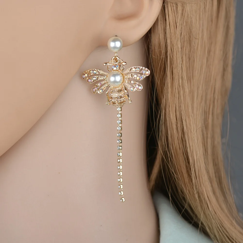 Женские серьги пусеты золотого/серебряного цвета с блестящими кристаллами и