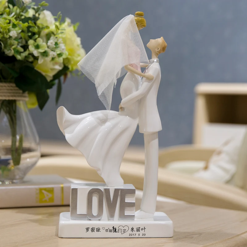

European modern romantic couple statues resin figures sculpture wedding gifts crafts home decoration accessories lover figurines